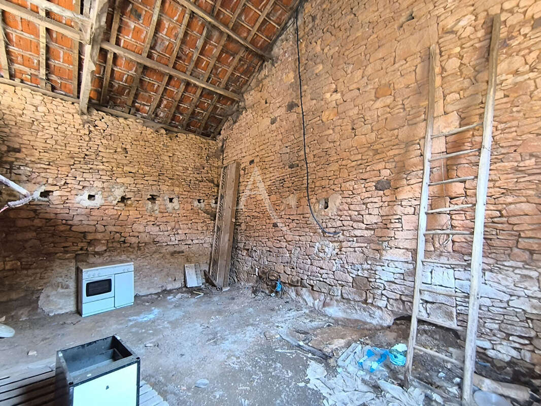 Maisons en pierre : 2 logements et 1 grange avec jardin à 10 minutes de Prayssac - photo 9