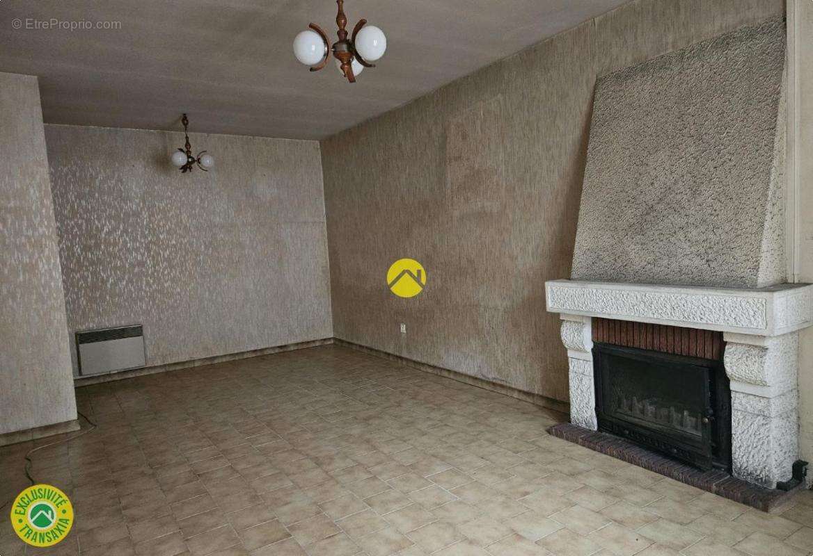 Maison à BIZENEUILLE