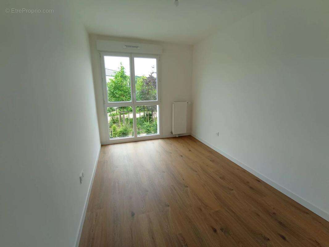 Appartement à BIEVRES