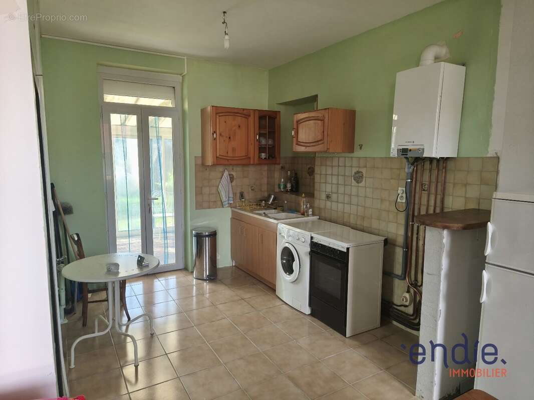 Maison de 3 pièces (80 m²) à vendre à COUTANSOUZE - photo 5