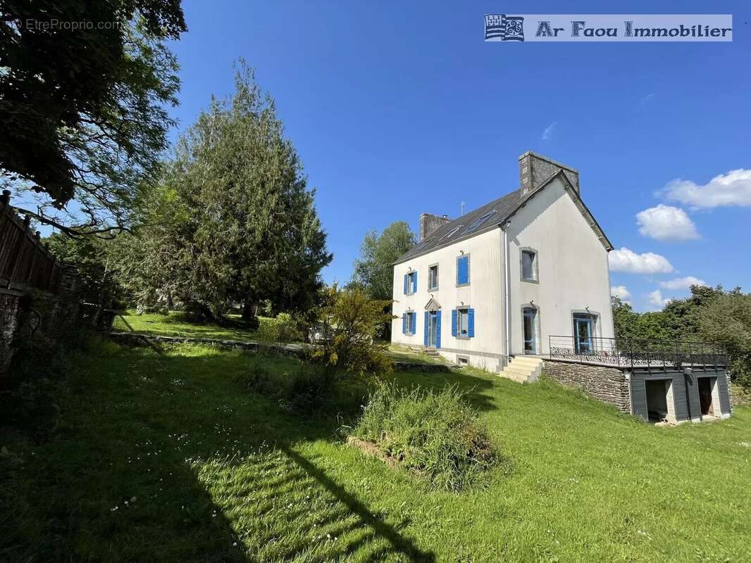 Maison à PONT-DE-BUIS-LES-QUIMERCH