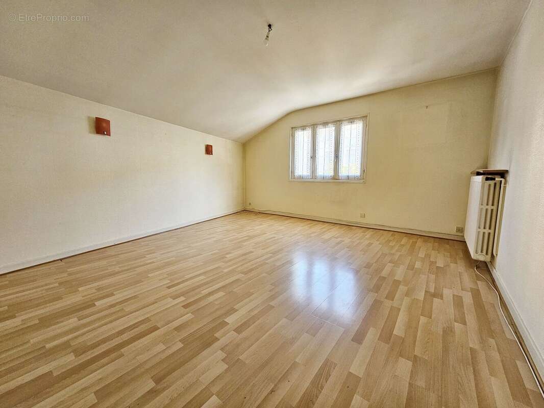 Photo 2 - Appartement à MONTVERDUN
