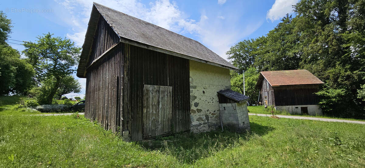 Terrain à THORENS-GLIERES