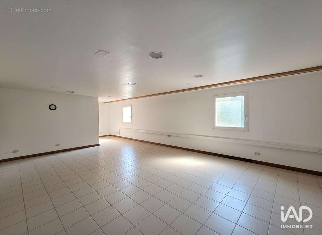 Photo 7 - Commerce à VILLENEUVE-LES-BOULOC