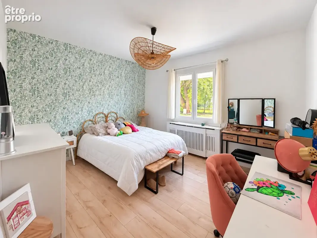Jolie maison familiale rénovée dans un quartier calme. - photo 9