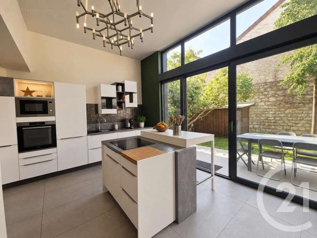 Maison 115 m² à Saint-Maur-Des-Fosses  - photo 3