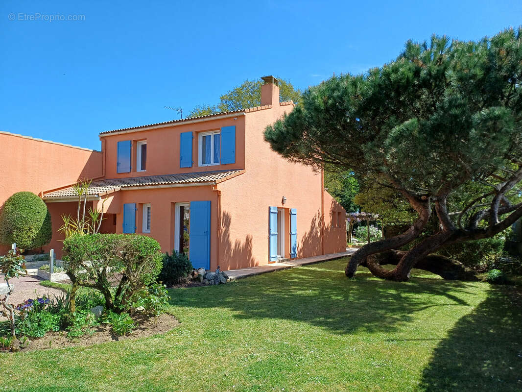 Maison proche du centre avec beau terrain arboré - photo 9