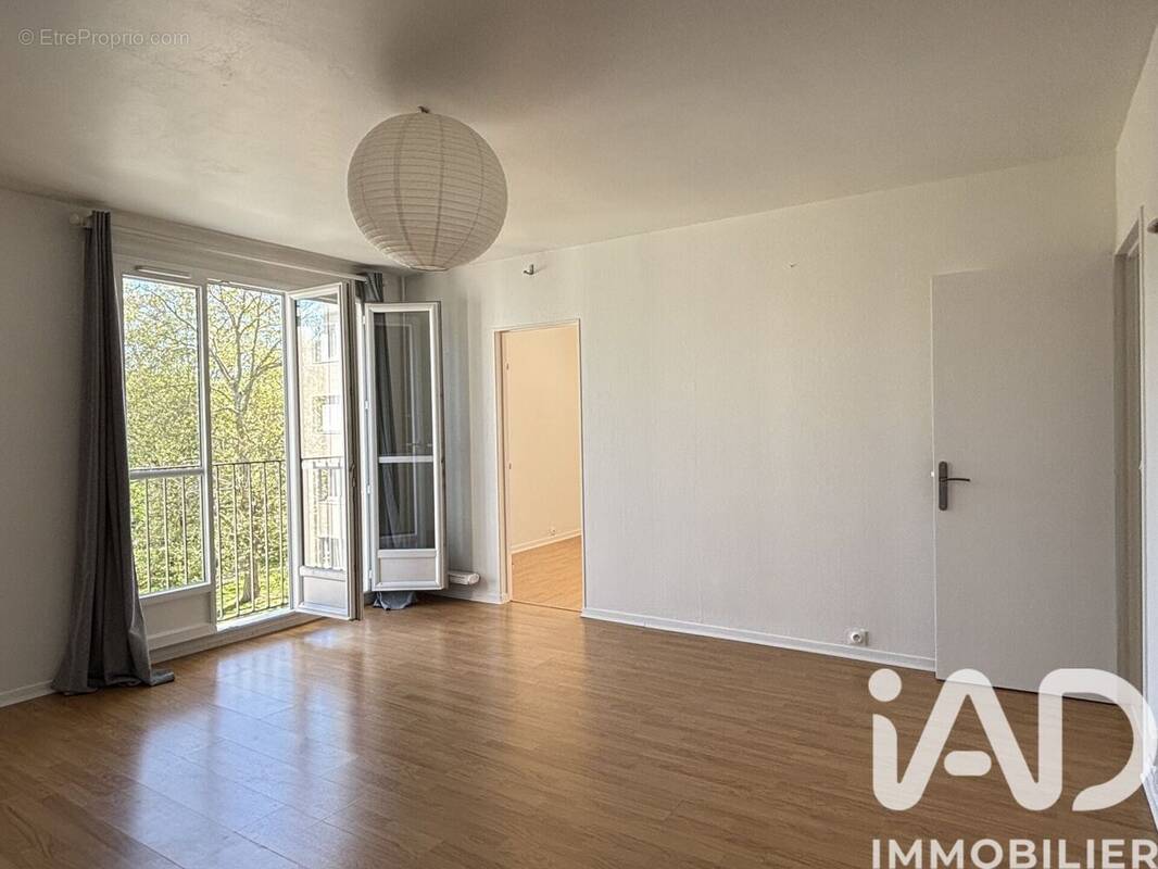 Photo 1 - Appartement à TAVERNY