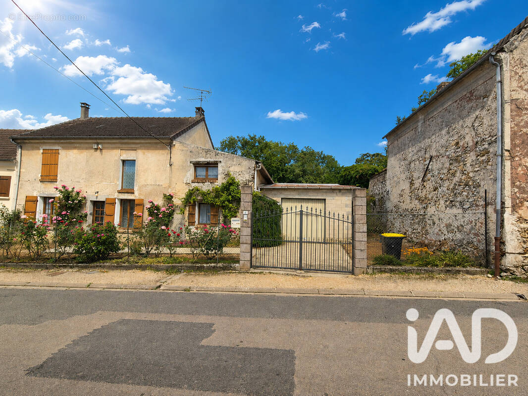 Photo 1 - Maison à LIZY-SUR-OURCQ