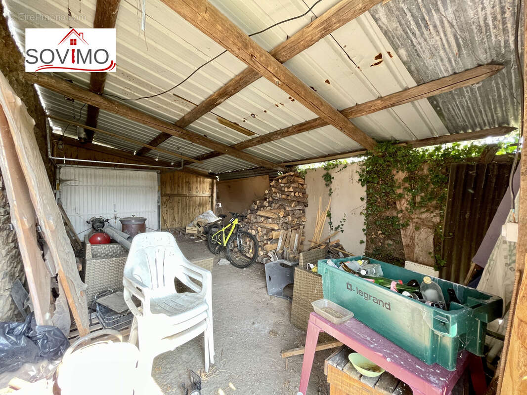 Laissez vous seduire par cette maison de campagne en pierre, nichée sur 3,41 ha en bord de rivière - photo 42