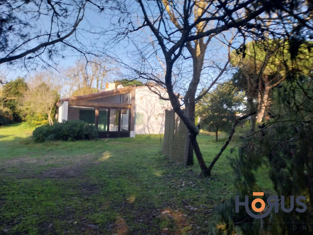 Maison à LES PORTES-EN-RE