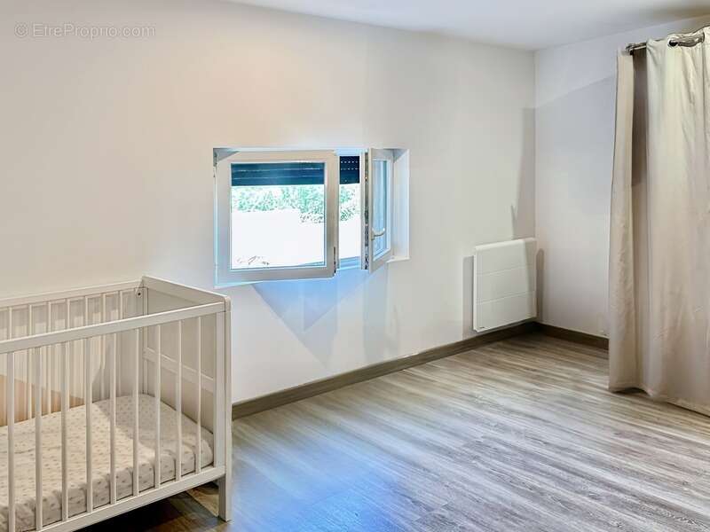 Dpt Gers (32), à vendre LANNEPAX maison P5 de 168 m² - Terrain de 656,00 m² - Plain pied - photo 9