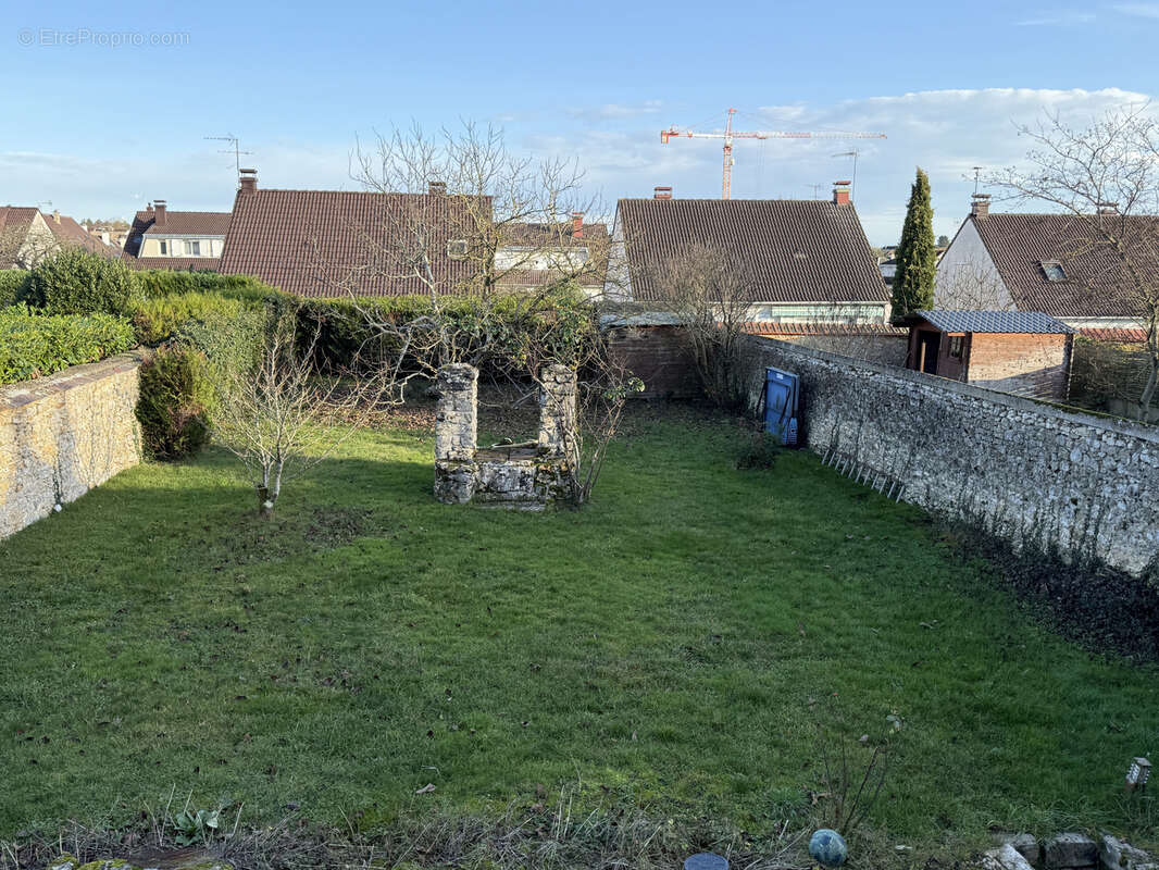 Maison à VERT-SAINT-DENIS