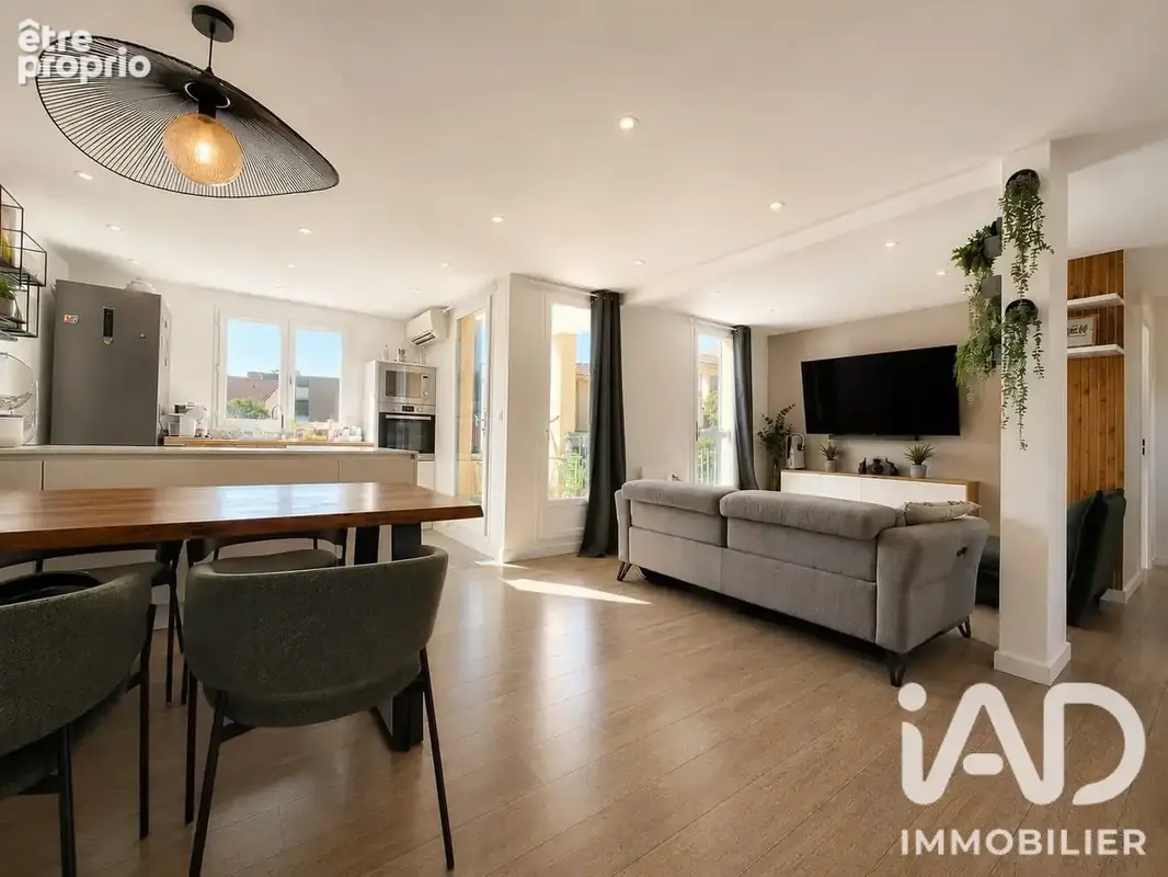 Photo 1 - Appartement à SAINT-LAURENT-DU-VAR