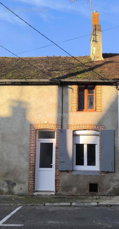 Maison à BRIENON-SUR-ARMANCON
