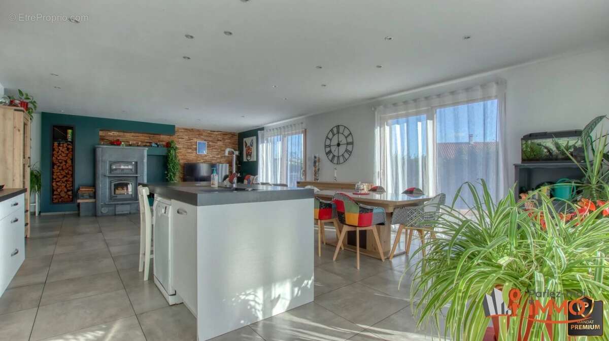 Maison à LA TOURETTE