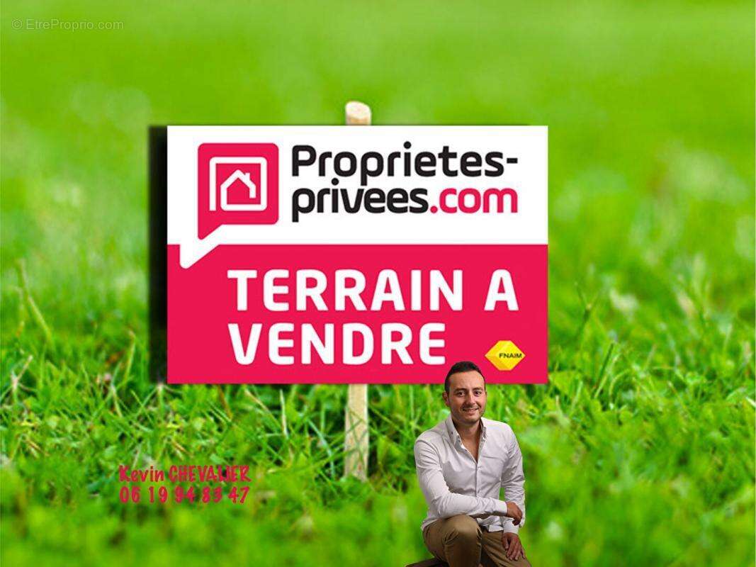 Terrain à PORT-SAINT-LOUIS-DU-RHONE