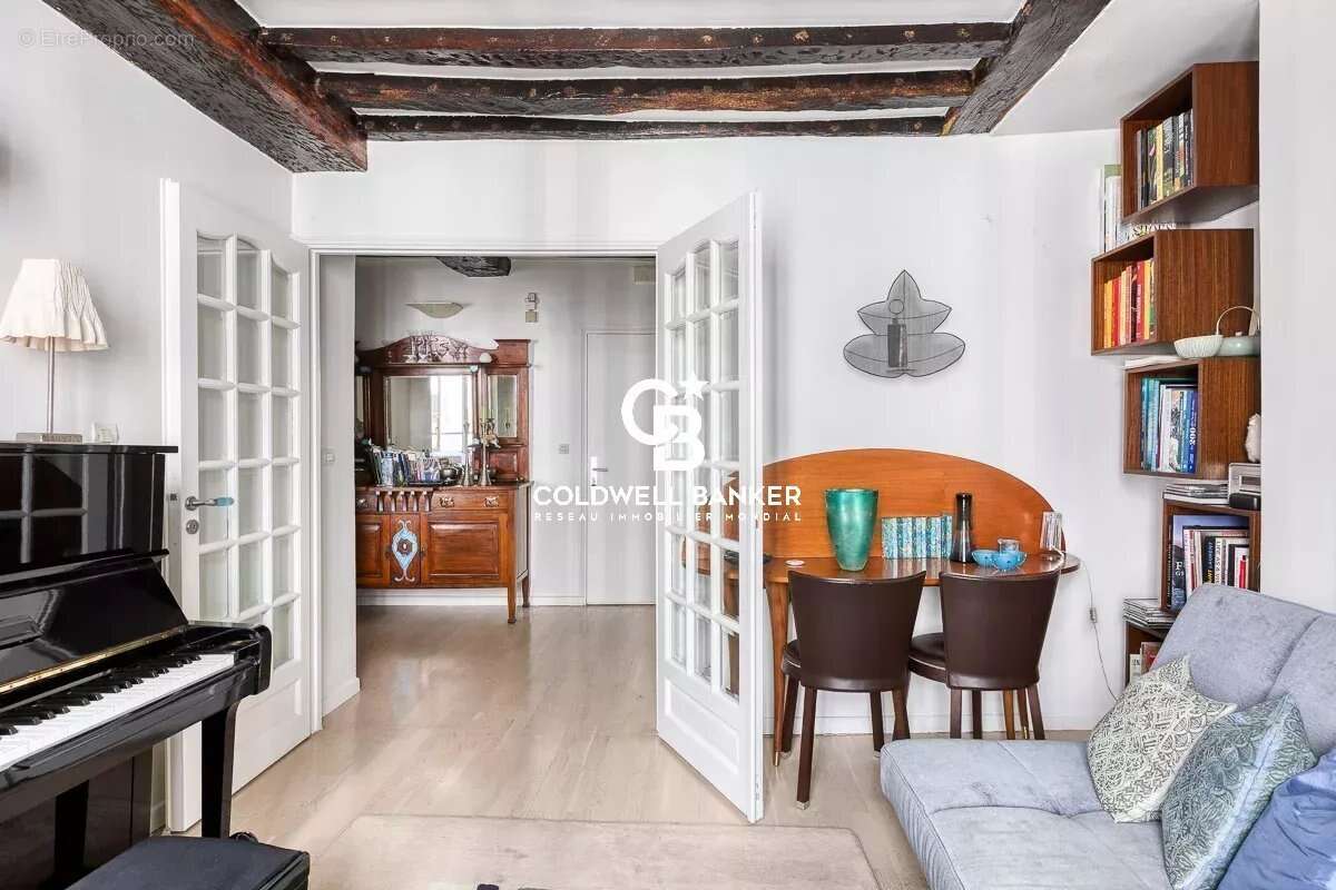 Appartement à PARIS-7E
