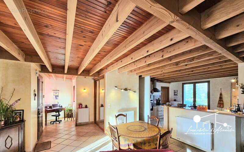 Maison à LES MARTYS