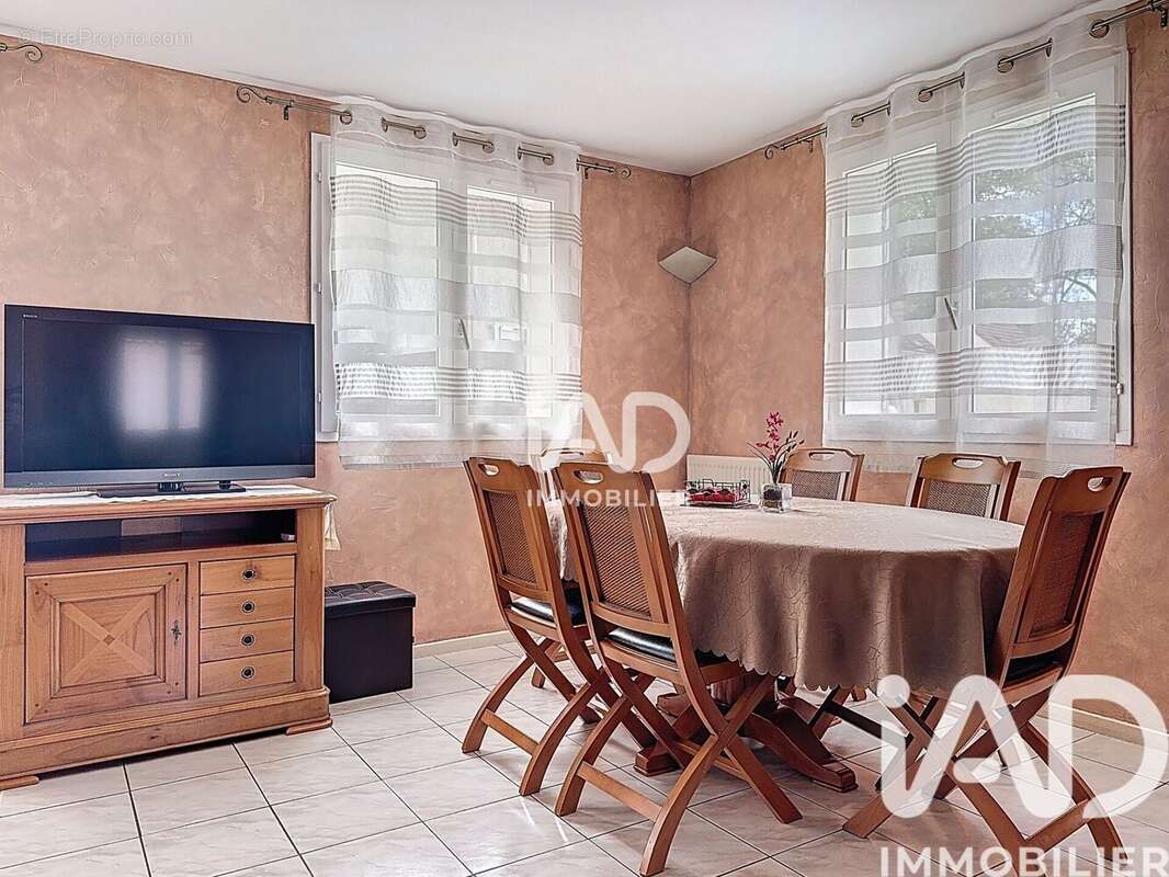 Photo 3 - Maison à VAUJOURS
