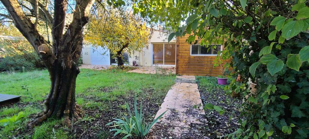 Photo 2 - Maison à ROCHEFORT