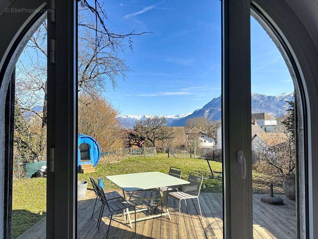 Maison à LA ROCHE-SUR-FORON