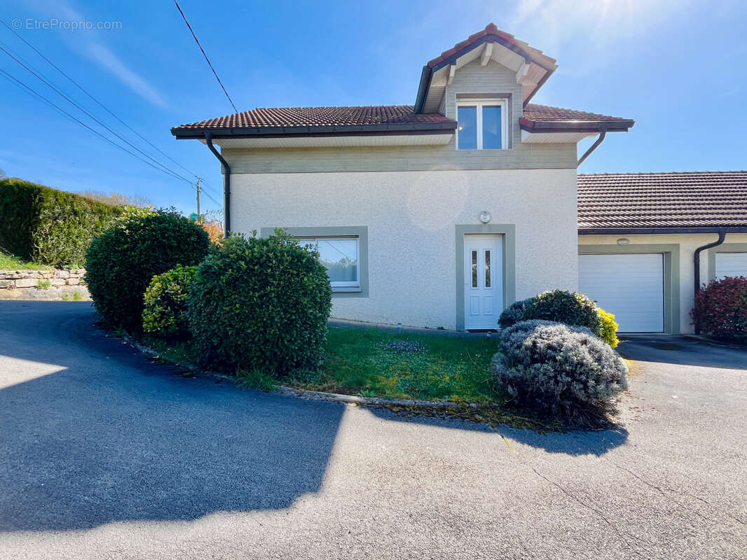 Maison à BOUSSIERES