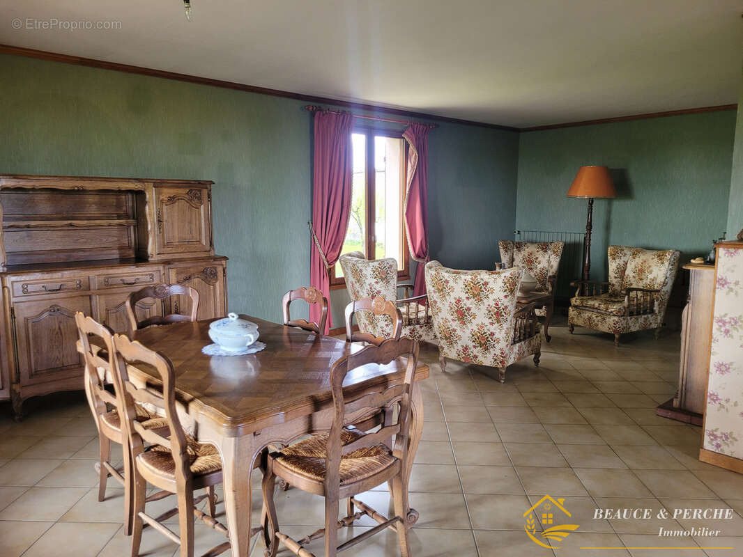 Maison à FONTENAY-SUR-EURE