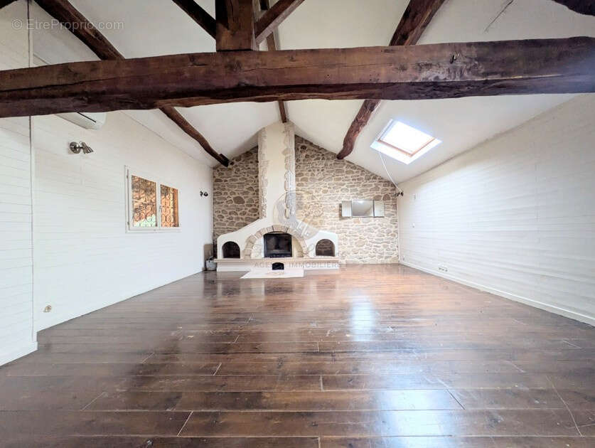 Maison à CHANTEMERLE-LES-BLES