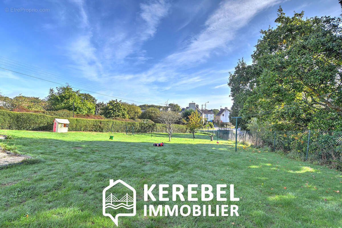 Maison à LOGONNA-DAOULAS