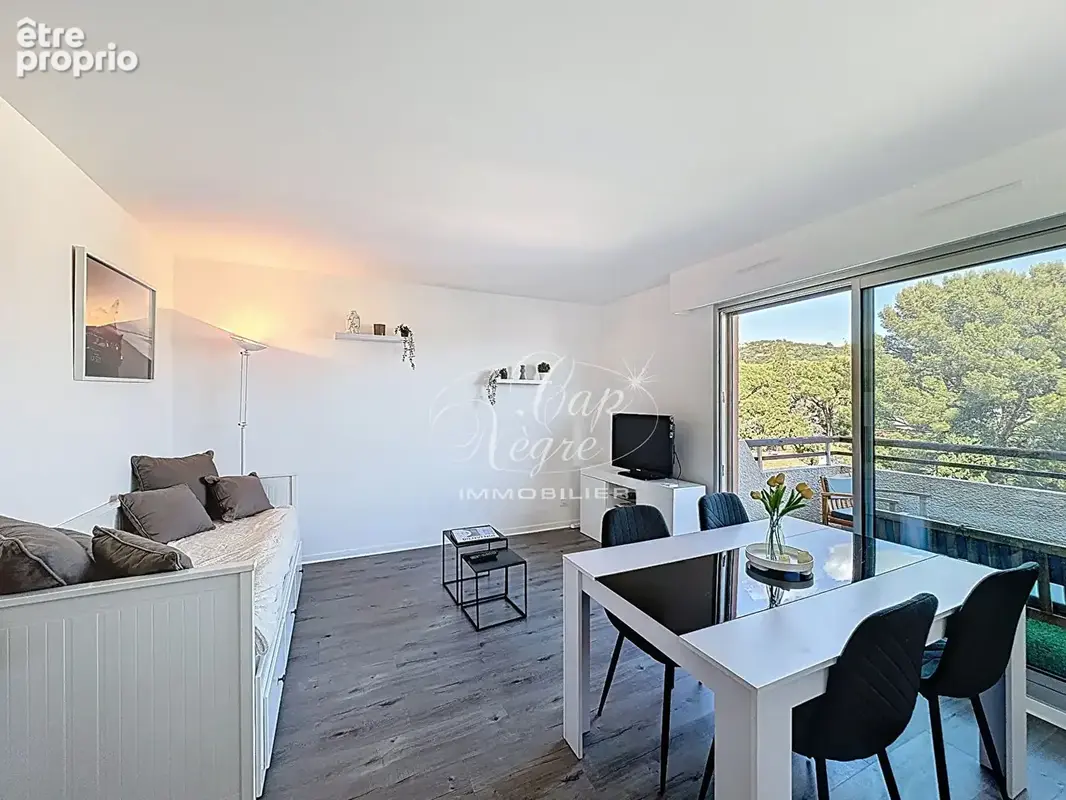 Studio cabine vue mer rénové à vendre à cavalaire sur mer - golfe de saint tropez - photo 4