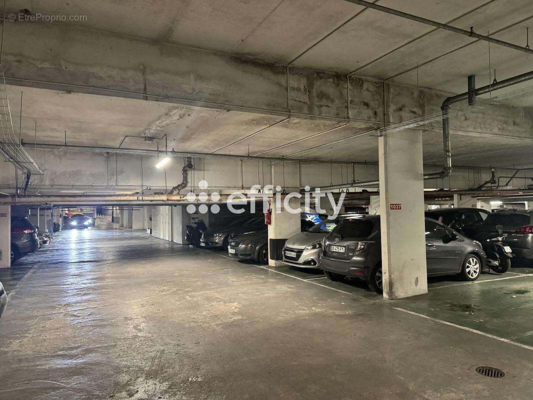 Parking couvert - photo 6