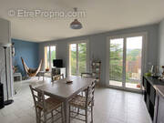 Appartement à AVIRON