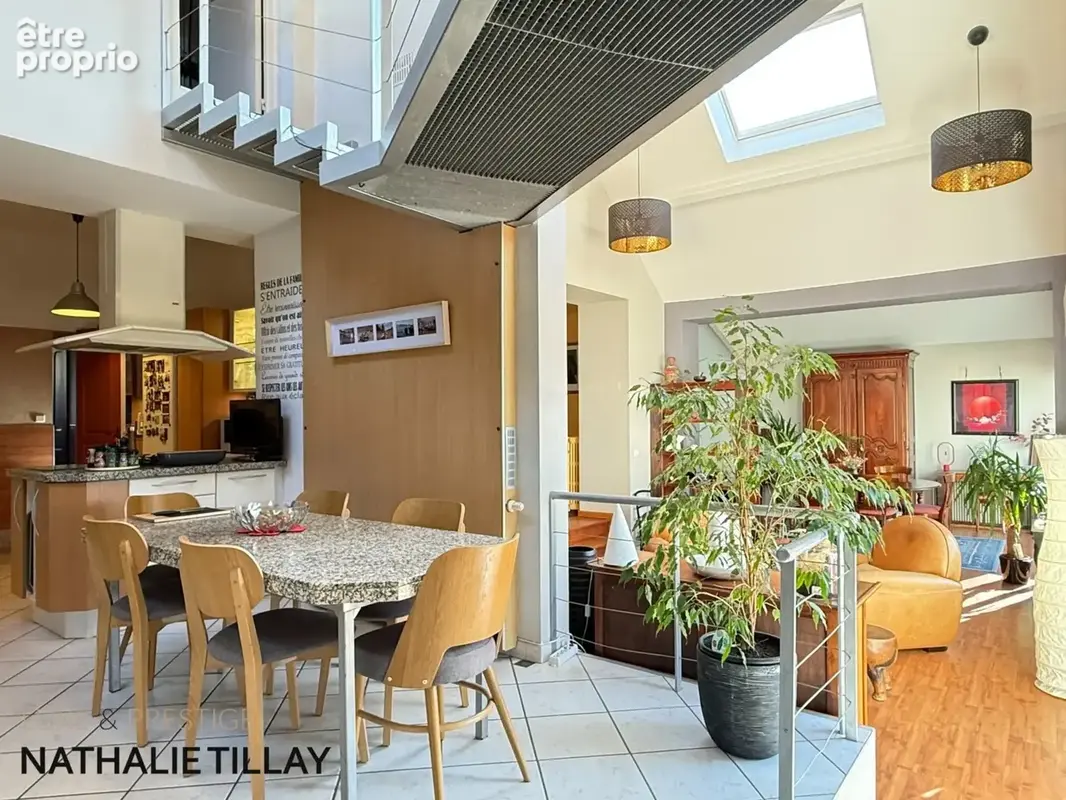 FLEURY LES AUBRAIS, maison familiale à vendre, jardin, garages et stationnements - photo 8