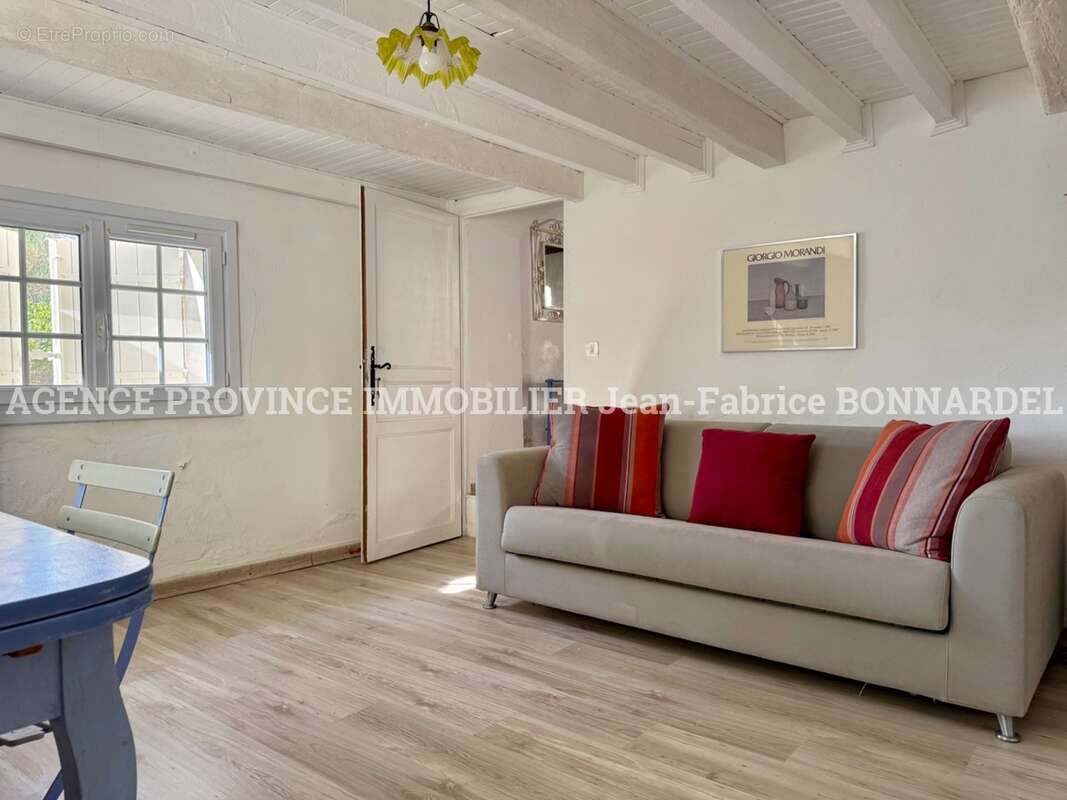Maison 242 m² à Grillon  - photo 13