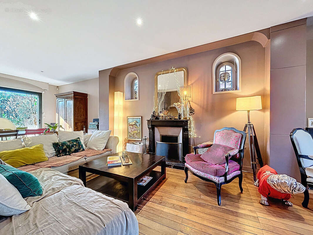 Maison à SAINT-MAUR-DES-FOSSES