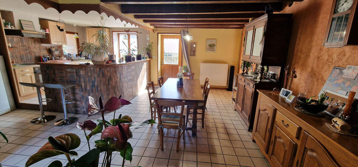 Maison à SAINT-AUBIN-EN-CHAROLLAIS