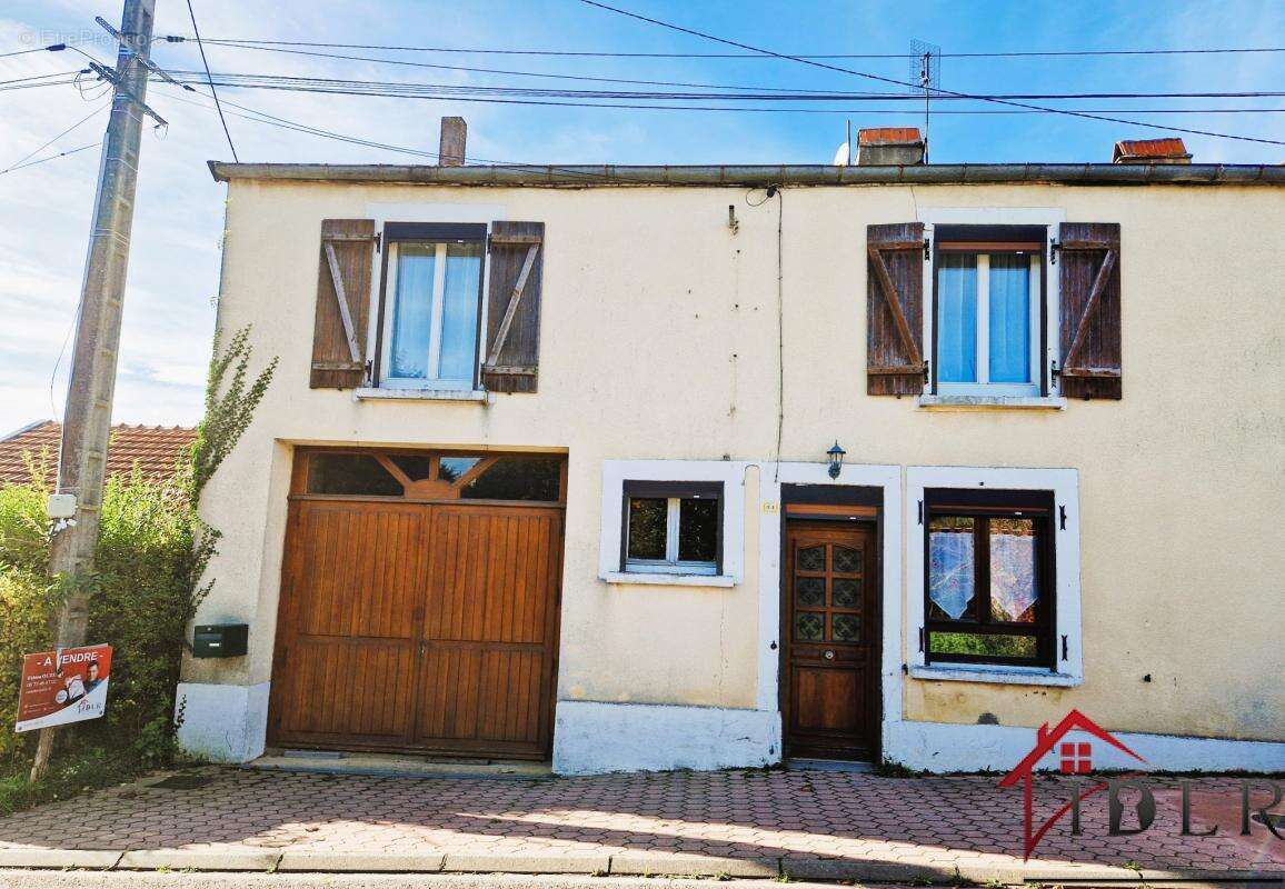 Maison à COIFFY-LE-HAUT