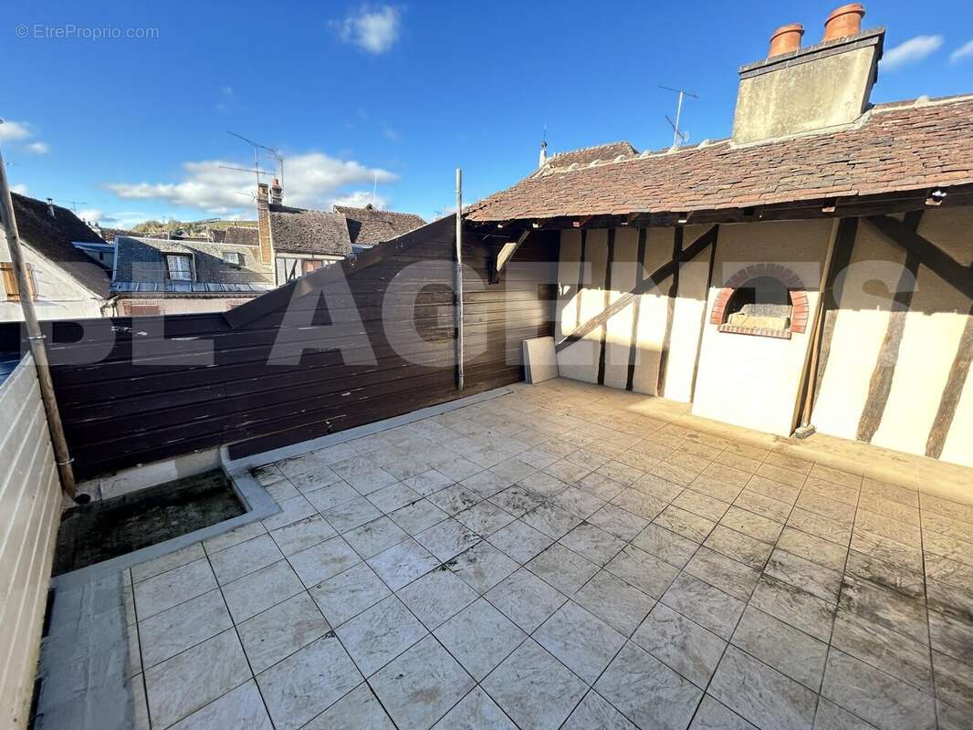 IMG_3378 - Commerce à JOIGNY