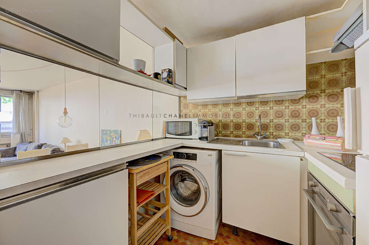Appartement à PARIS-14E