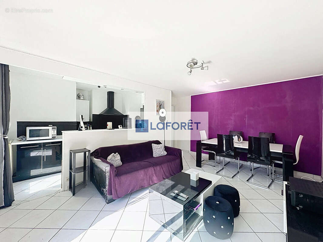 Appartement à SARTROUVILLE