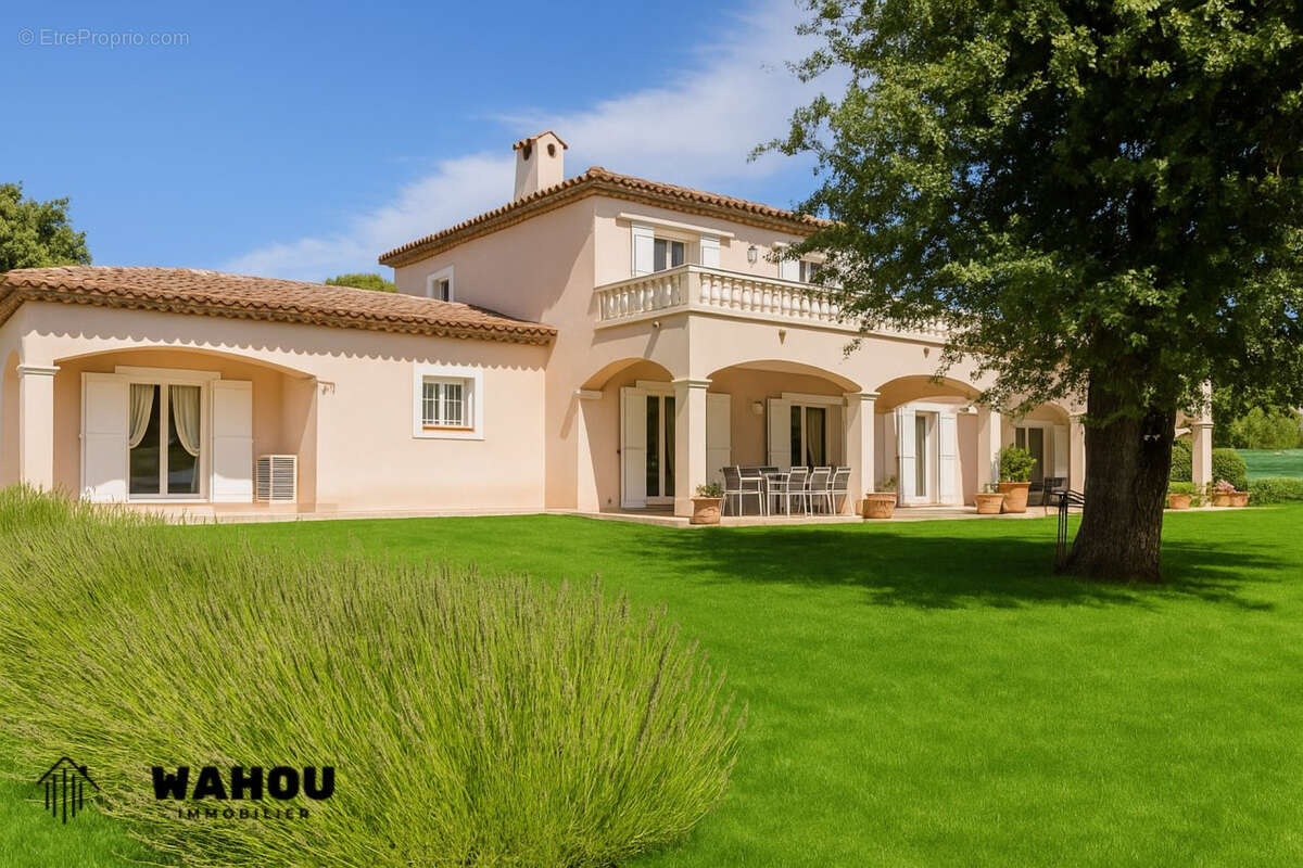Maison à SAINT-CEZAIRE-SUR-SIAGNE