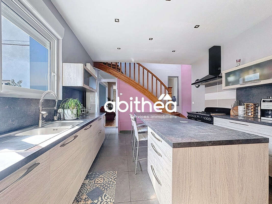 Maison à COURRIERES