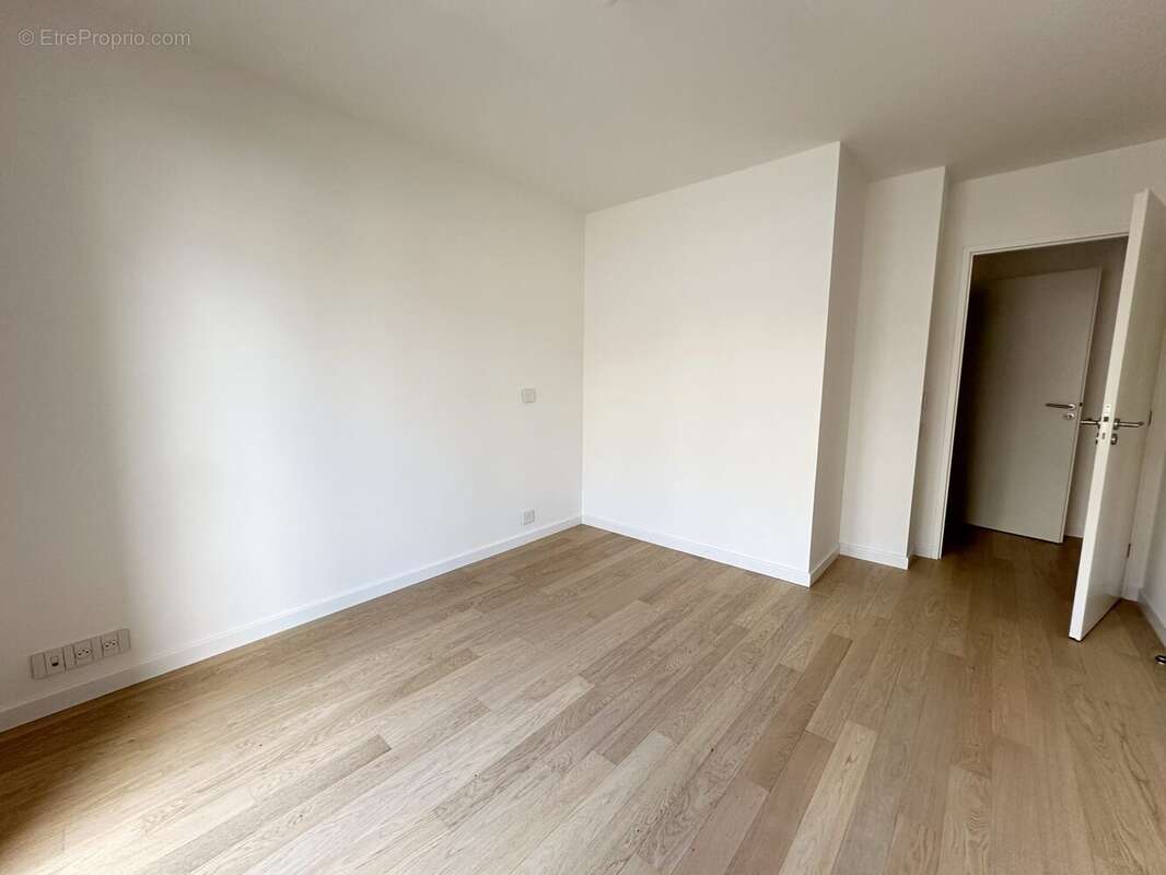 Appartement à SURESNES
