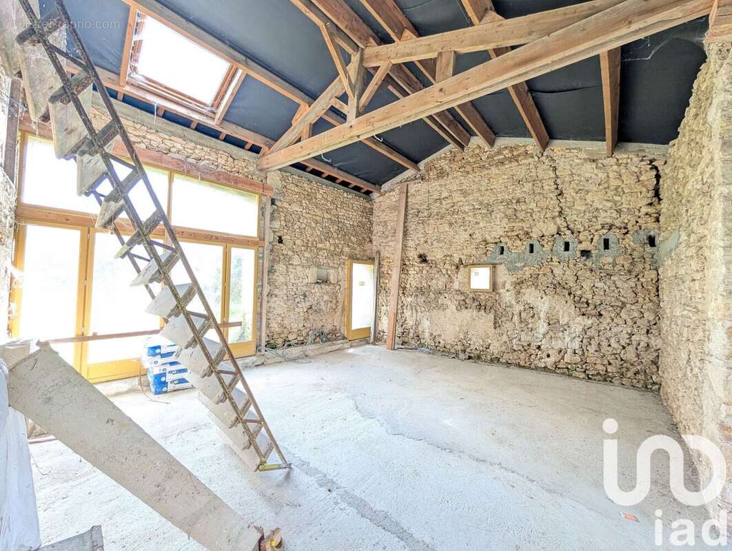 Photo 8 - Maison à LEIGNES-SUR-FONTAINE