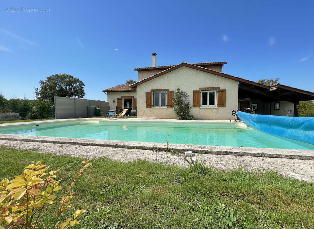 Maison à AUSSAC-VADALLE