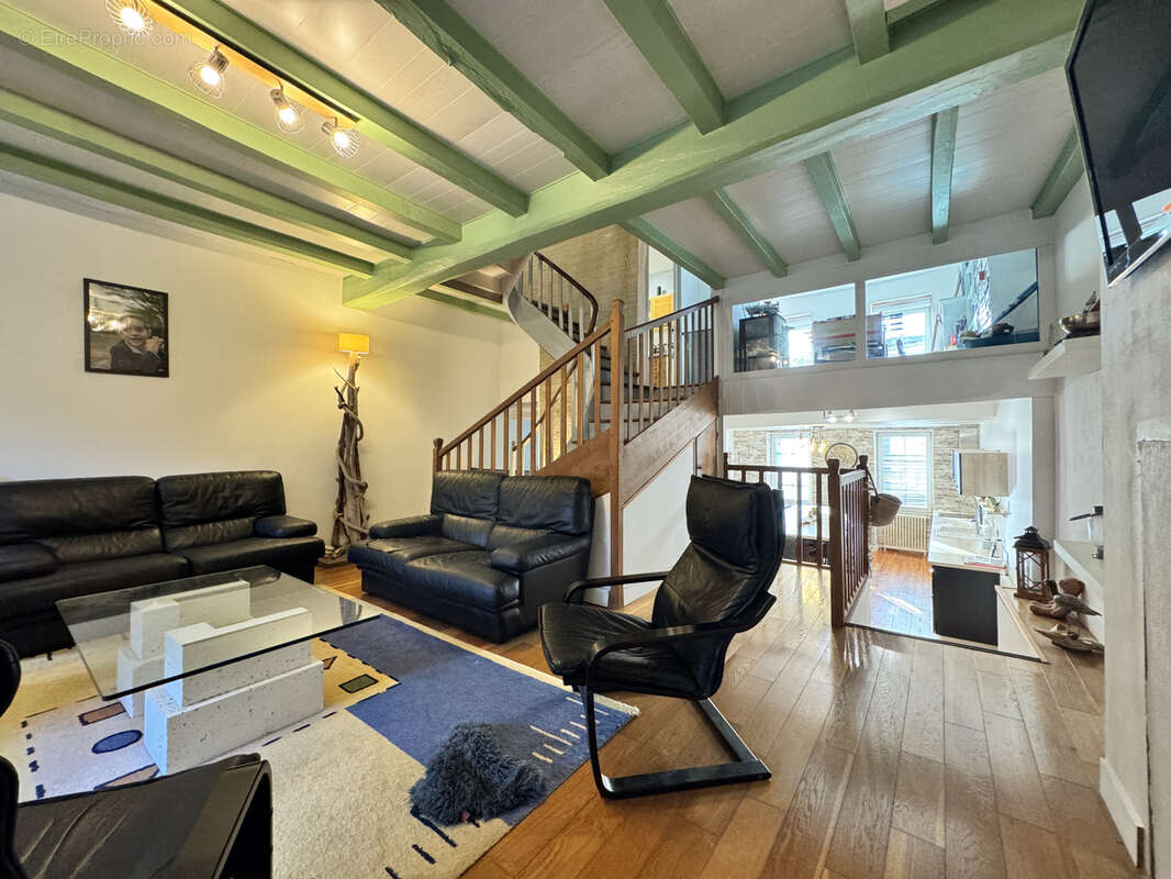 Maison à BARBEZIEUX-SAINT-HILAIRE