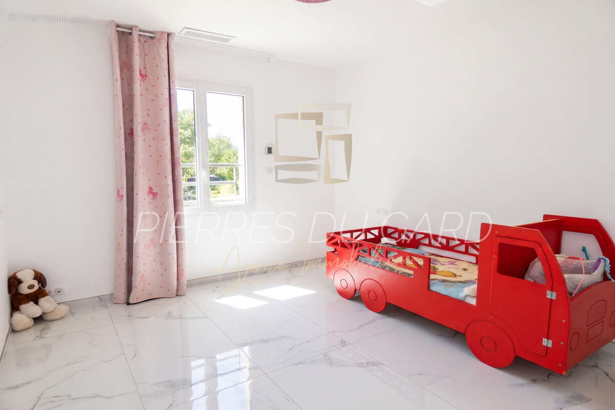 Maison 242 m² à Martignargues  - photo 9