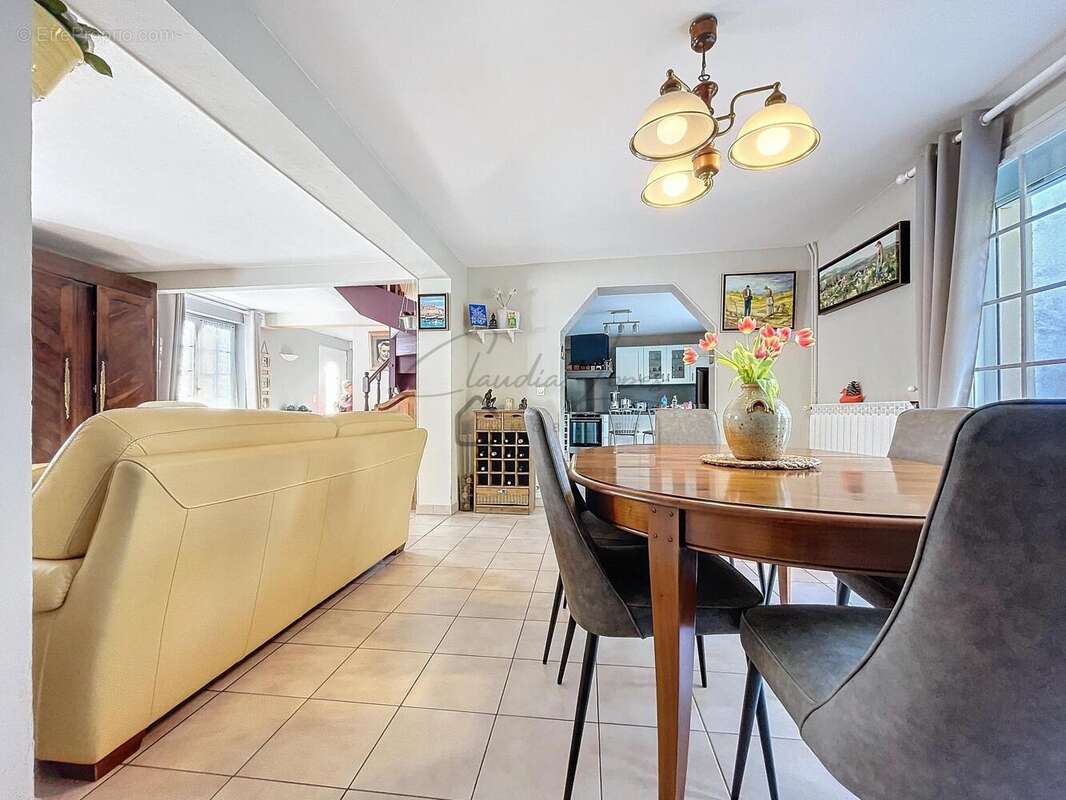 Photo 2 - Maison à MONTLIGNON