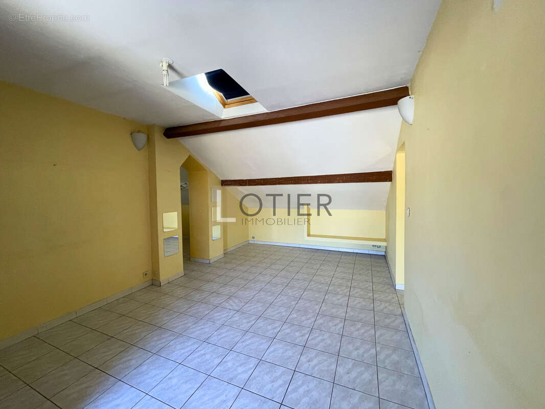 Appartement à SAINT-CHRISTOL-LES-ALES